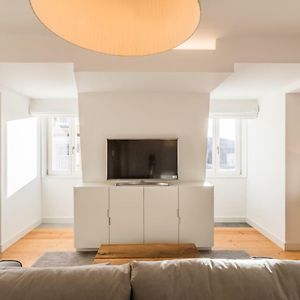 Feels Like Home Chiado Bright Apartment
