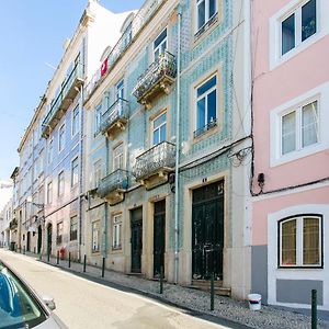 2 Beautiful Suites Upscale Flat Embracing Tejo!
